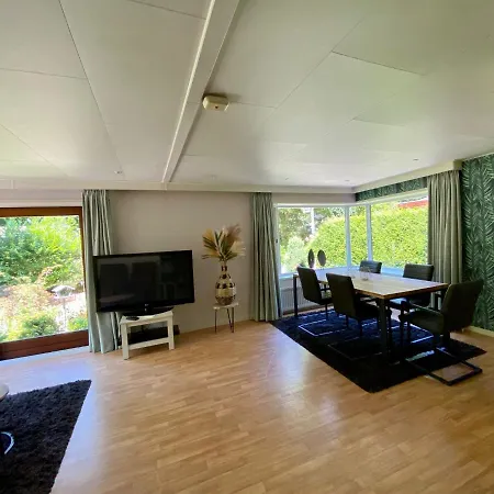 Boslaanhuisje *