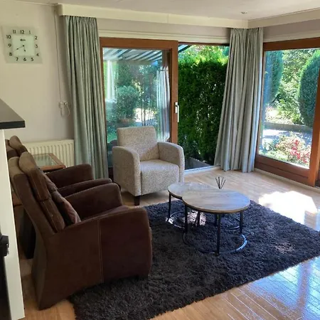 Boslaanhuisje Chalet *